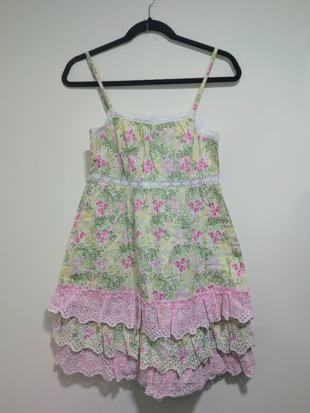 Morris & Co. | Bower Floral Eyelet Tiered Nightdress In Pink & Green